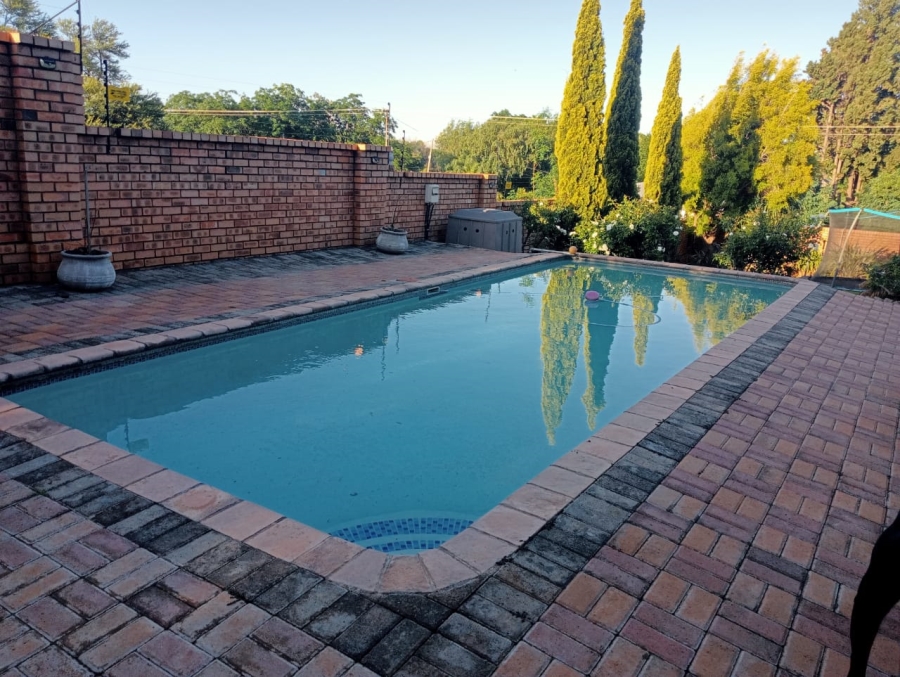 4 Bedroom Property for Sale in Kuruman Northern Cape